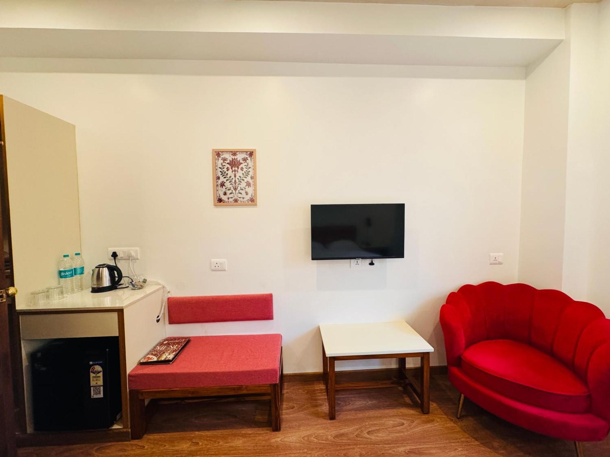Royal 27 Bed & Breakfast New Delhi